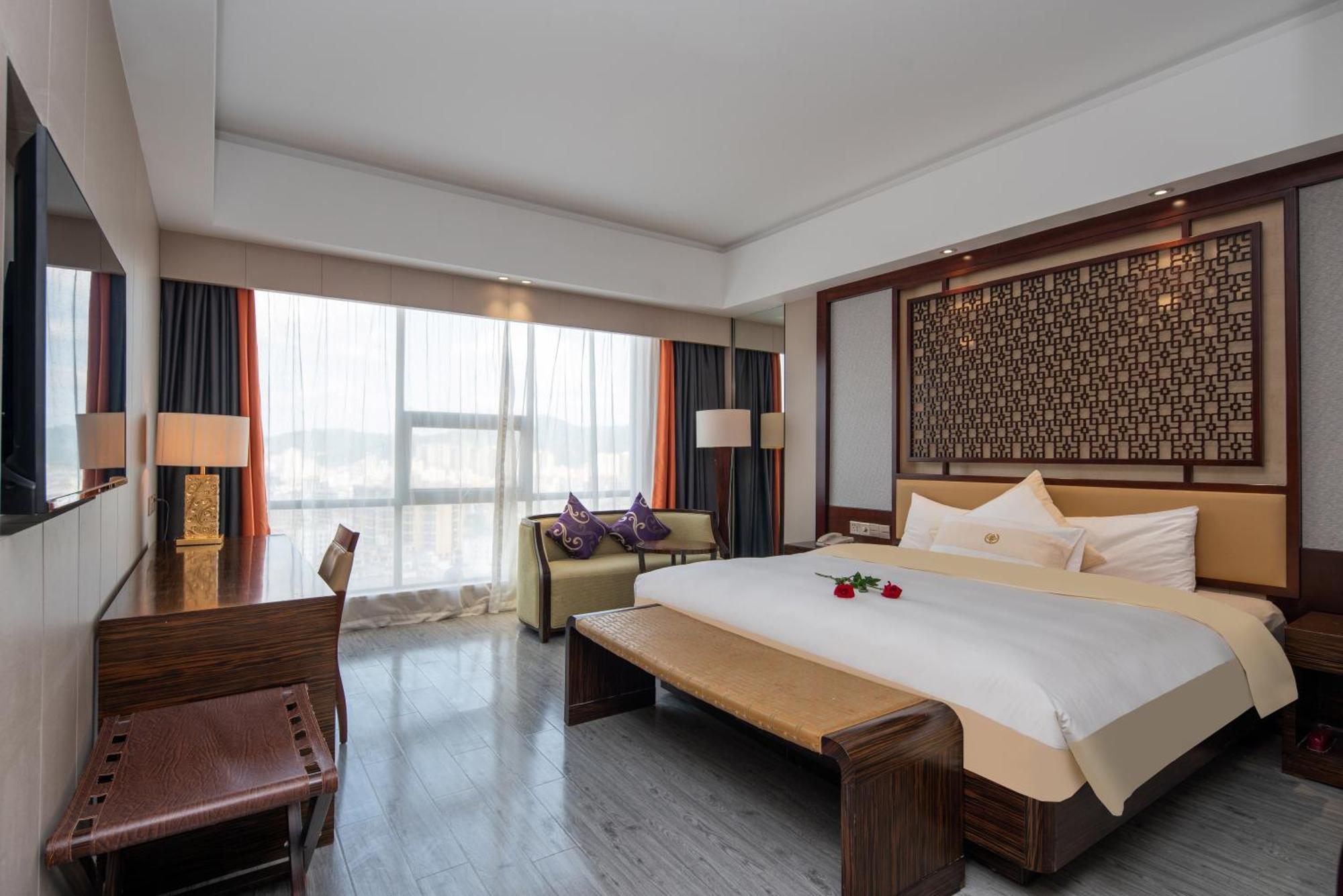 King Royal Hotel Yunfu Екстер'єр фото