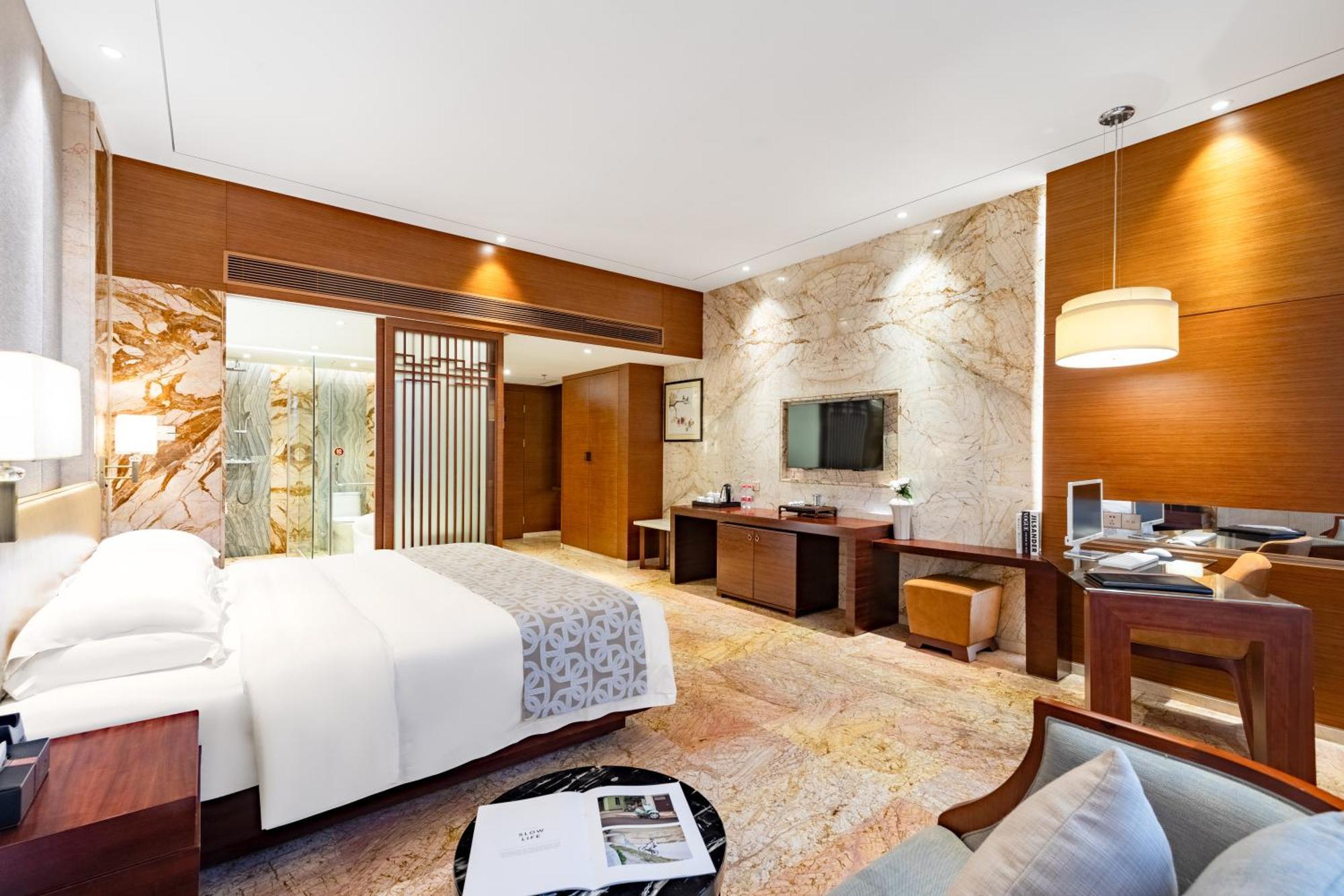 King Royal Hotel Yunfu Екстер'єр фото