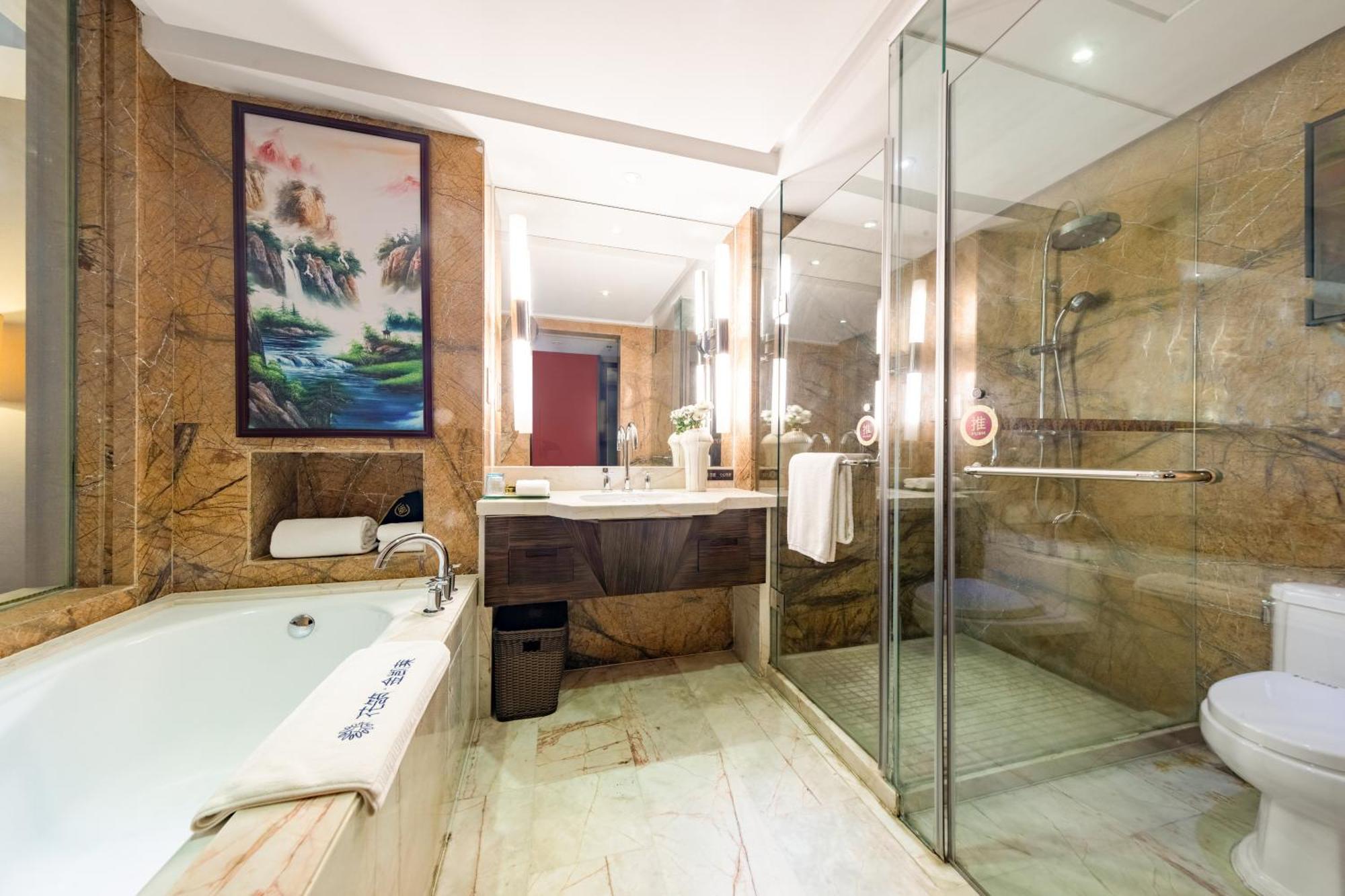 King Royal Hotel Yunfu Екстер'єр фото