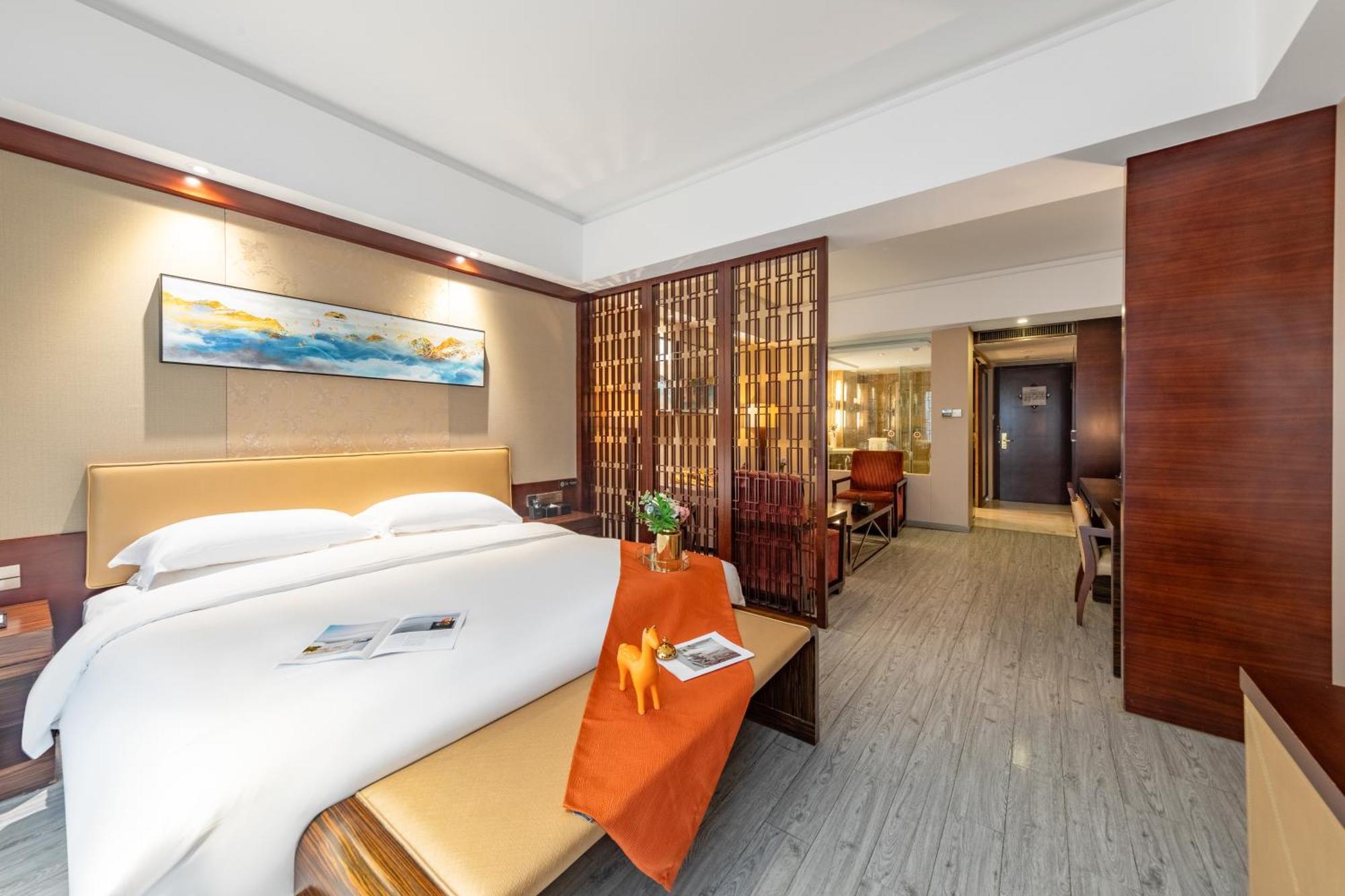 King Royal Hotel Yunfu Екстер'єр фото